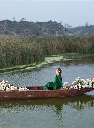 MnDaughter-Eid Bottle Green-007