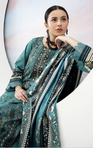 Zinc Ally’s Khaddar Suit