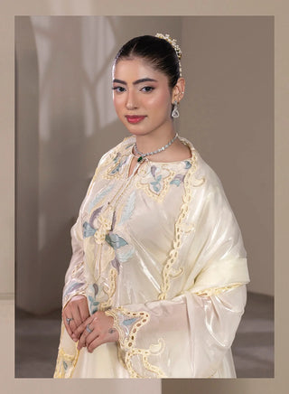 Essence-Ivory-001