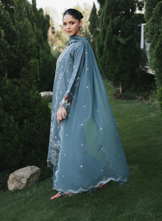 Lilly-MnD-Blue-002
