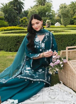 Lilly-MnD-Teal-004