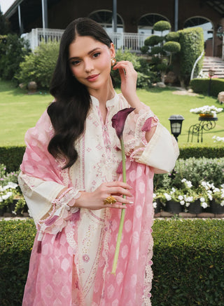 Lilly-MnD-Off White-005