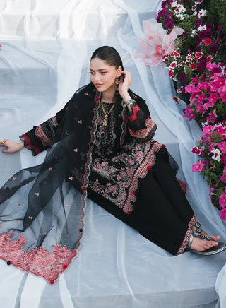 Lilly-MnD-Black-007